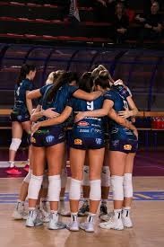 RNG天价官司曝光，仅仅一个案件，就被执行1.6亿，观众大开眼界